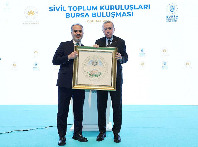 bursada-stklarla-bulusma-baskan-erdogan-onemli-aciklamalarda-bulundu-1706894249723.jpeg