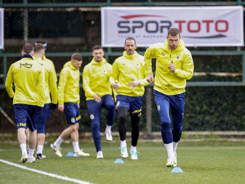 Fenerbahçe'de bir ayrılık daha! İşte yeni takımı ve sözleşme şartları-3
