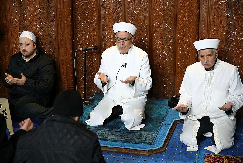 Eller semaya depremde hayatını kaybedenler için açıldı! Tüm yurtta dualar edildi-6