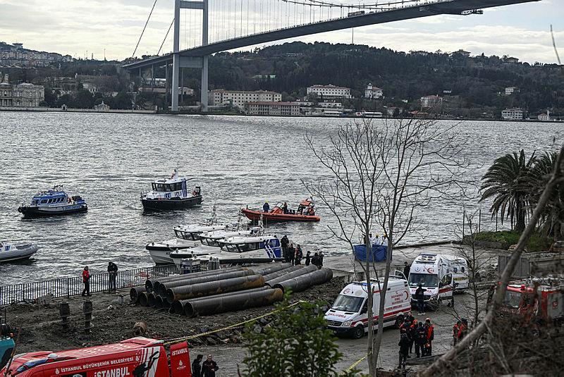 Ortaköy’de 2 kişi denize düştü! 1'i kurtarıldı diğeri öldü-3