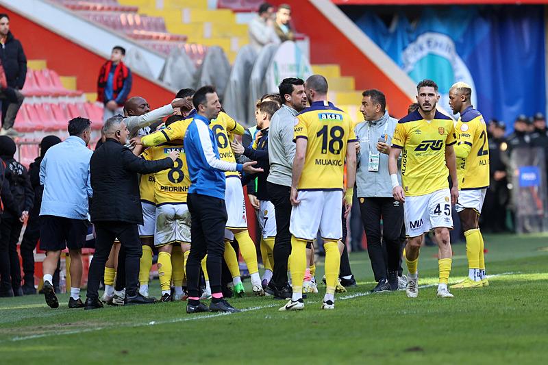 Ankaragücü 2 farklı üstünlüğünü koruyamadı