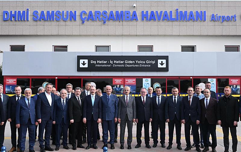Ulaştırma ve Altyapı Bakanı Abdülkadir Uraloğlu, Samsun Çarşamba Havalimanı terminal binasında incelemelerde bulundu.