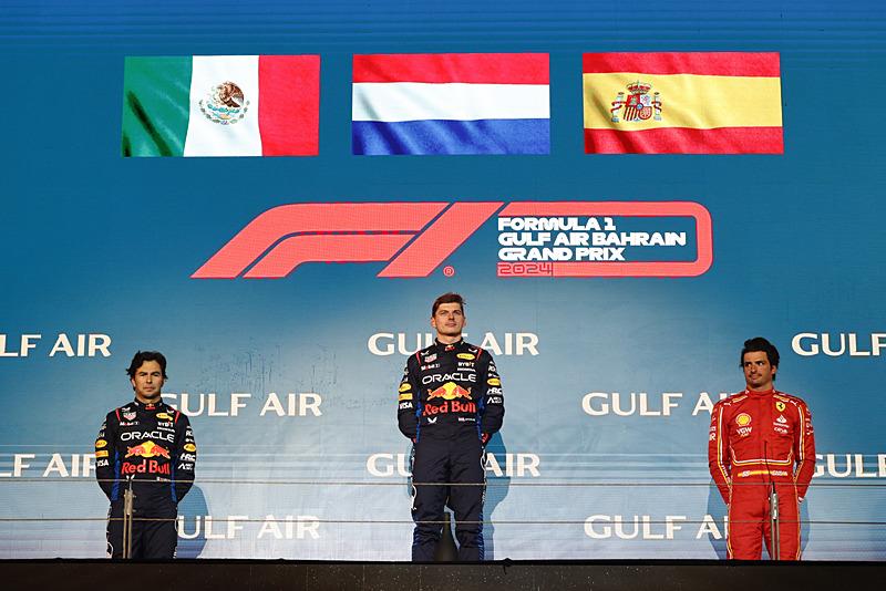 Bahreyn'de podyum Verstappen, Perez ve Sainz isimleriyle oluştu.