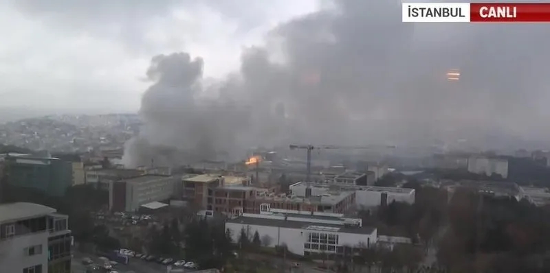 İTÜ son dakika yangın! İstanbul İTÜ Maslak'ta yangın neden oldu? Yaralı var mı?-2
