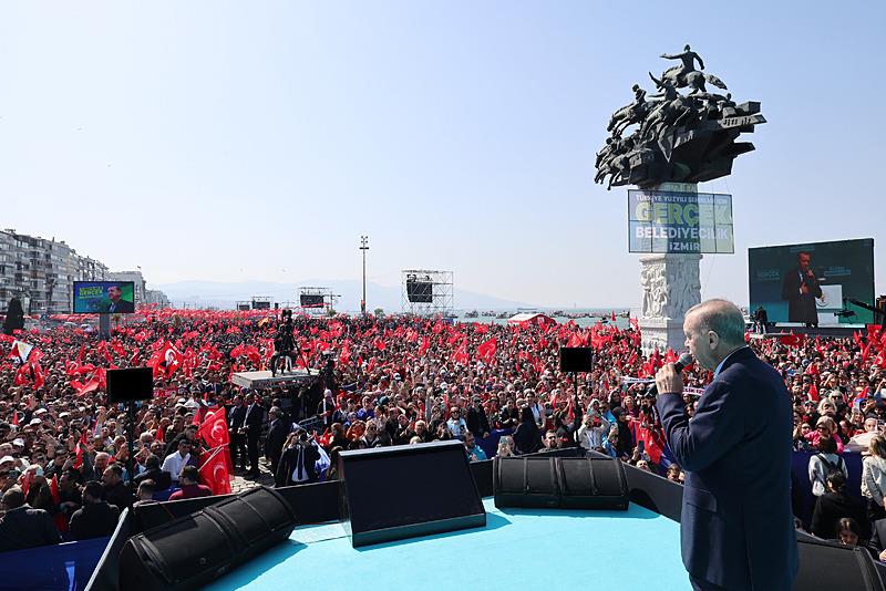 Başkan Erdoğan partisinin İzmir'de düzenlediği mitingine katıldı