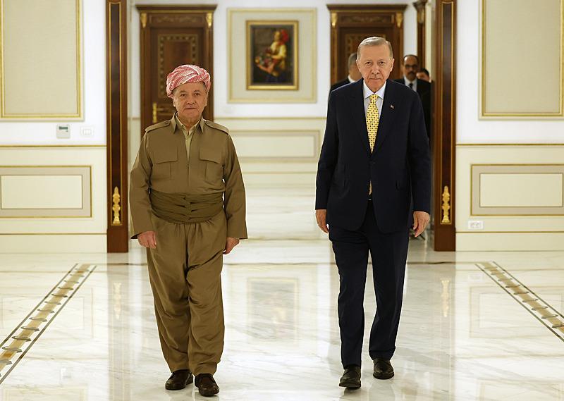 Başkan Erdoğan Irak'ta  Mesut Barzani ile görüştü