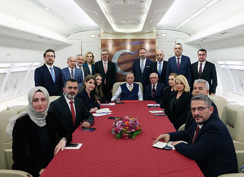 Başkan Erdoğan Irak dönüşü gazetecilerin sorularını yanıtladı