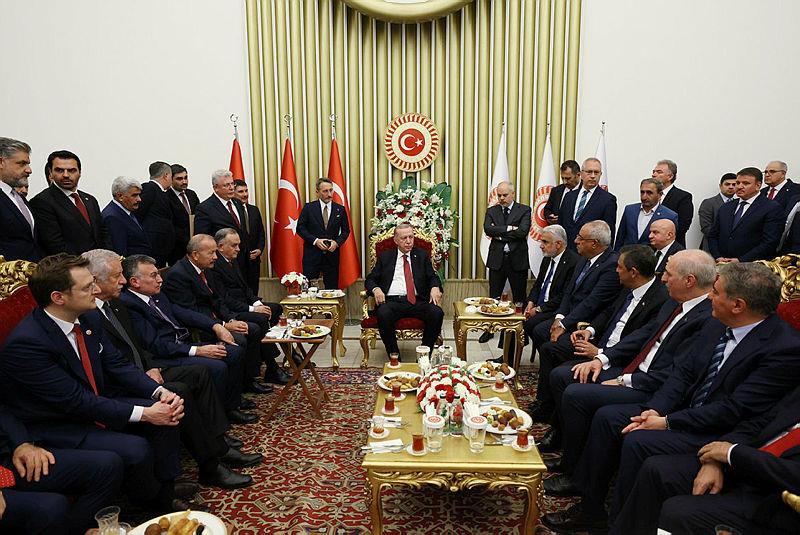 Başkan Erdoğan 23 Nisan'da siyasi parti liderleriyle görüştü 