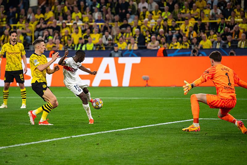 borussia-dortmund-1-0-paris-saint-germain-ozet-dortmund-avantaji-aldi-1714615547652.jpeg Borussia Dortmund 1-0 Paris Saint Germain (ÖZET) Dortmund avantajı aldı!-5