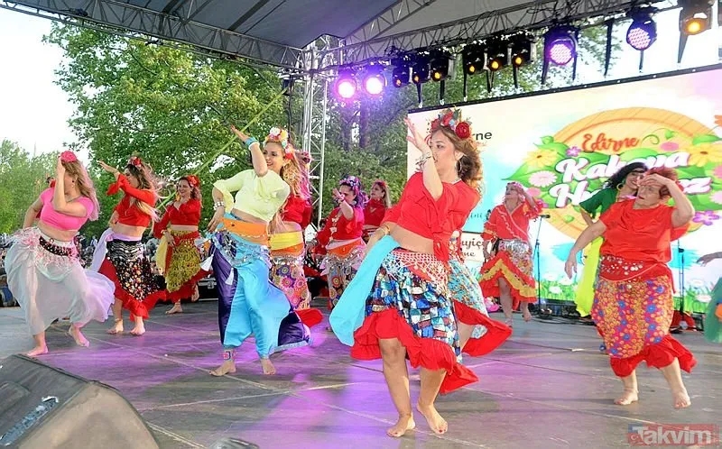 hidirellez-elma-kabugu-ritueli-nedir-ne-zaman-yapilir-2024-hidirellez-gul-agaci-ritueli-nasil-yapilir-asilan-d-1714896184214.jpeg Hıdırellez gül ağacı ritüeli nasıl yapılır, asılan dilek ne zaman alınır? Hıdırellez elma kabuğu ritüeli nedir, ne zaman yapılır 2024? Saat kaçta dua edilir?-2