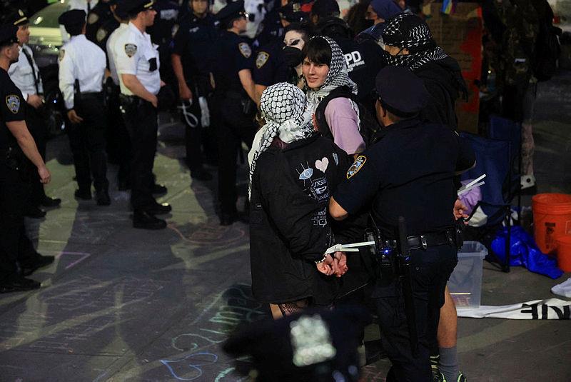 ABD’den Filistin protestocuları hakkında skandal talep! Temsilciler Meclisi üyesi Ogles eylemlere katılanları Gazze’ye göndermeyi teklif etti-3