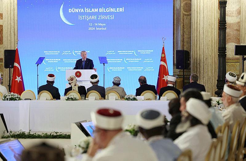 Başkan Recep Tayyip Erdoğan, Dünya İslam Bilginleri Zirvesi'nde önemli açıklamalarda bulundu-8