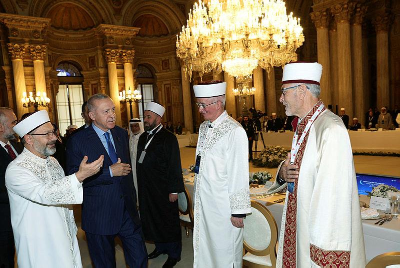 Başkan Recep Tayyip Erdoğan, Dünya İslam Bilginleri Zirvesi'nde önemli açıklamalarda bulundu-10