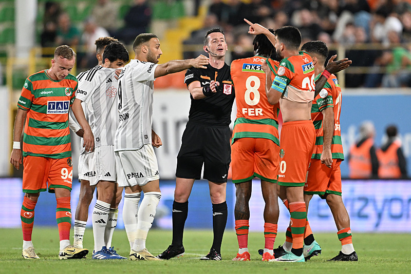 Beşiktaş son maçnda Alamyaspor ile 1-1 berabere kaldı