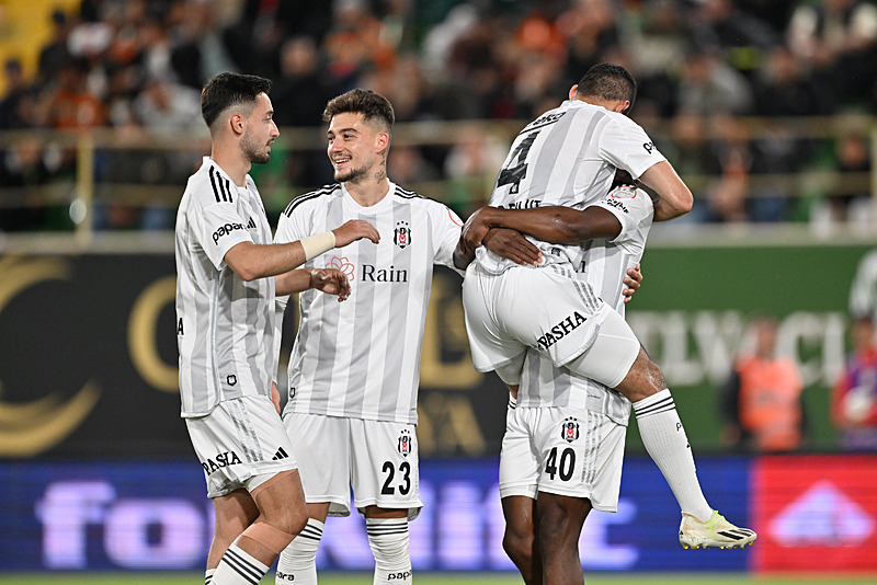 Beşiktaş transferde önemli isimlerle temas halinde