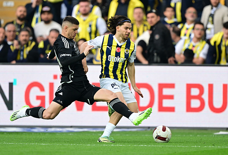 Ferdi Kadıoğlu'nun transfer olacağı takım herkesi şoke edecek! Bakın nereye imza atıyor-7