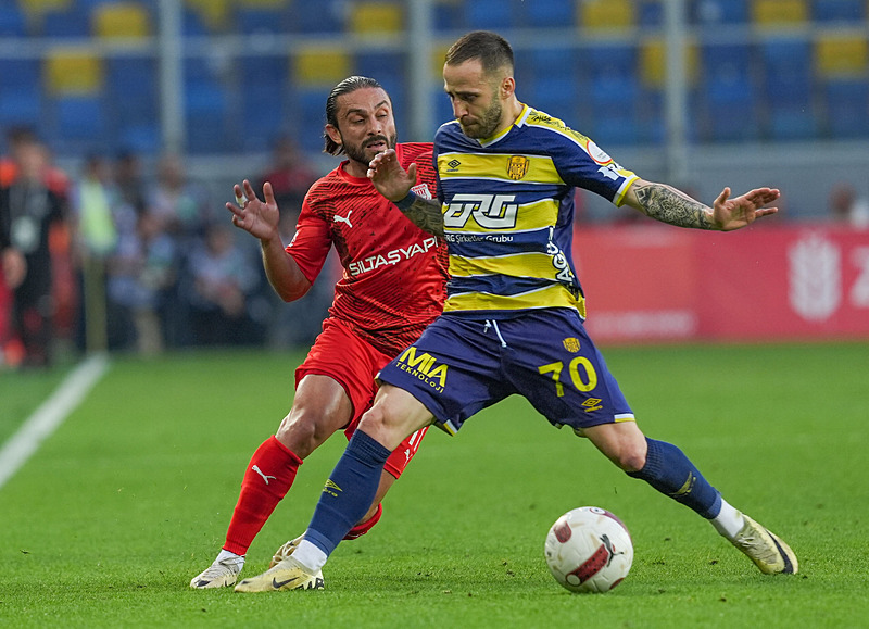 Süper Lig güncel puan durumu nasıl? Hangi takımlar küme düştü? Üçüncü kim oldu? Şampiyon kim olur?-3