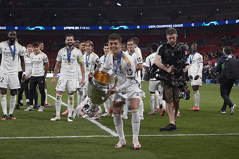 Arda Güler Real Madrid taraftarına İspanyolca seslendi: Hola Madridistas!-3