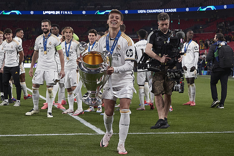 Arda Güler Real Madrid taraftarına İspanyolca seslendi: Hola Madridistas!-4