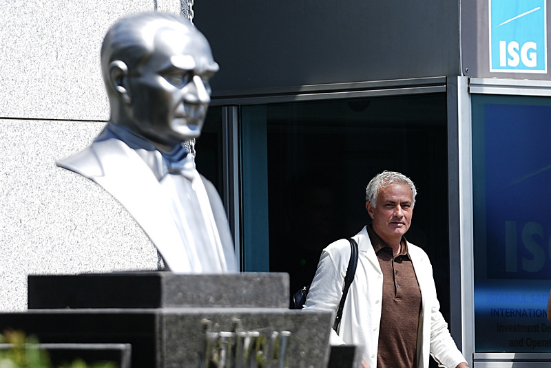 Jose Mourinho Fenerbahçe'ye gelir gelmez transfere başladı! İspanya'dan çifte dünya yıldızı transferi gündemde...-2