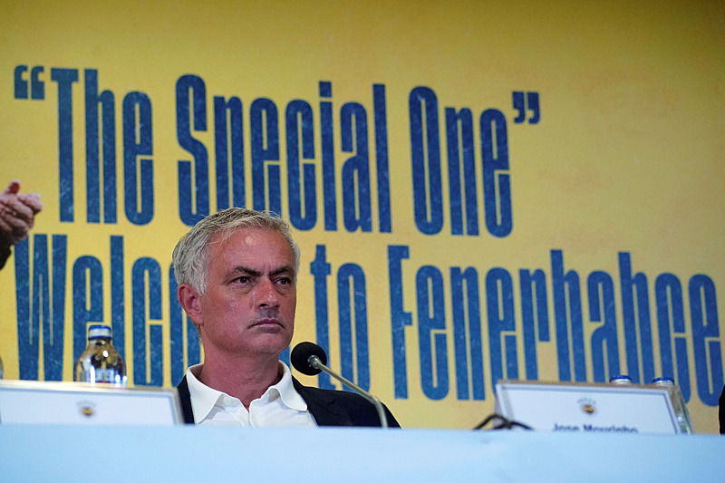 Yok artık Jose Mourinho! Gelir gelmez transferde Galatasaray'ın elinden yıldız ismi kapacak.. Bu harekat savaş çıkarır-8