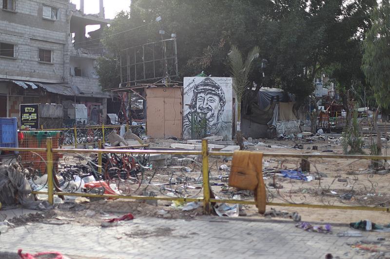 İsrail'in 7 Mayıs'ta kara saldırısı başlattığı Gazze Şeridi'nin güneyindeki Refah kentinden çok sayıda Filistinli göç etmek zorunda kaldı. Göç sonrası Cadde ve sokaklar boş kaldı, Refah hayalet kente döndü.