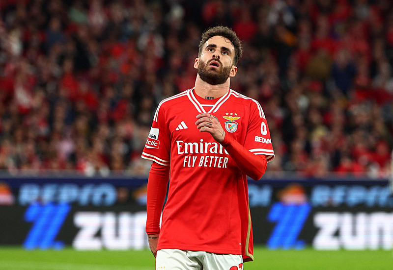 Galatasaray'da Erden Timur gittikten sonra bakın hangi futbolcu geliyor!-4