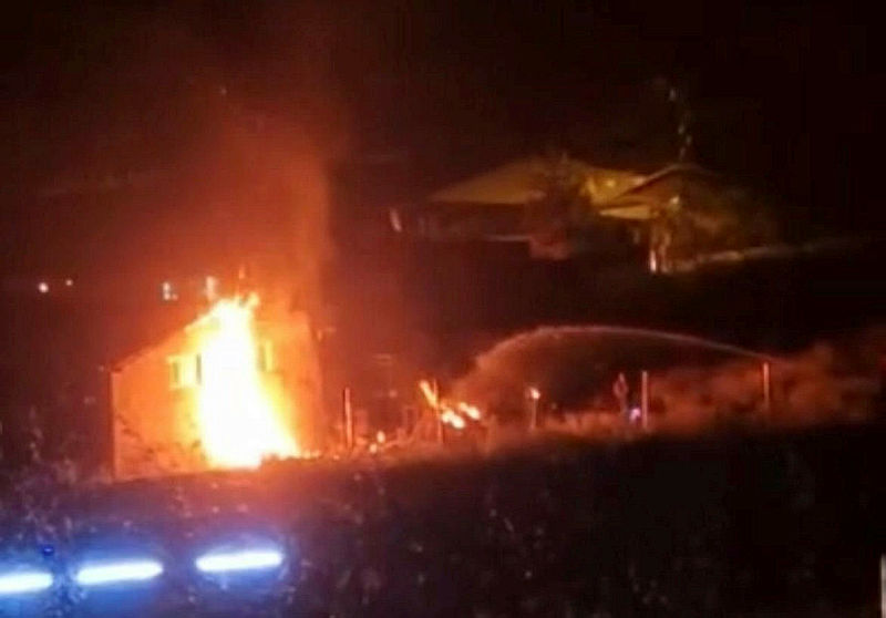 Bursa'da boya fabrikasında yangın: Patlamalar yaşandı! 5 kişi hastanede | Bölgeden geriye acı tablo kaldı-1