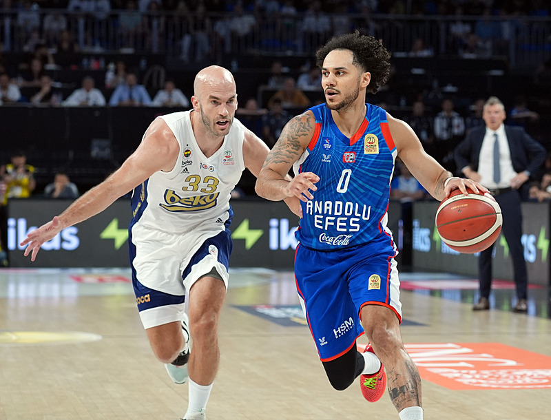 fenerbahce-bekodan-final-serisine-farkli-baslangic-sari-lacivertliler-anadolu-efesi-maglup-etti-1717701076003.jpeg Final serisine farklı başlangıç! Fenerbahçe Beko Anadolu Efes'i 85-74 mağlup etti-2