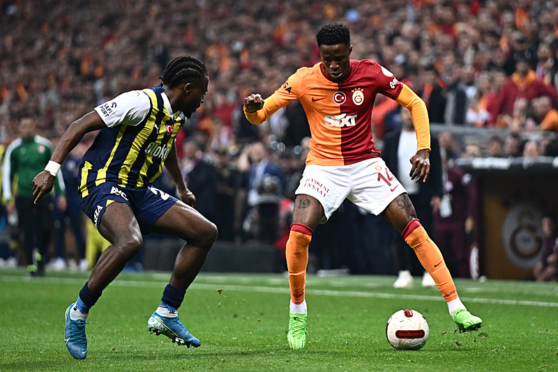 Galatasaray'da Erden Timur depremi sonrası ayrılıklar arka arkaya! Resmi imzalar bekleniyor-7