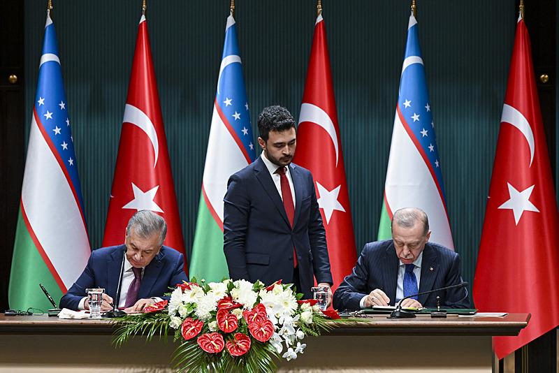 sevket-mirziyoyeve-devlet-nisani-baskan-erdogandan-onemli-aciklamalar-1717695867193.jpeg Şevket Mirziyoyev'e Devlet Nişanı! Başkan Erdoğan'dan önemli açıklamalar-2