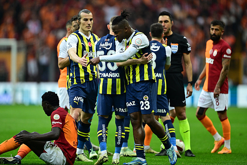 Yılın transfer çalımı geliyor! Galatasaray Fenerbahçe'nin yıldız futbolcusunu kapacak! Dursun Özbek düğmeye bastı-10