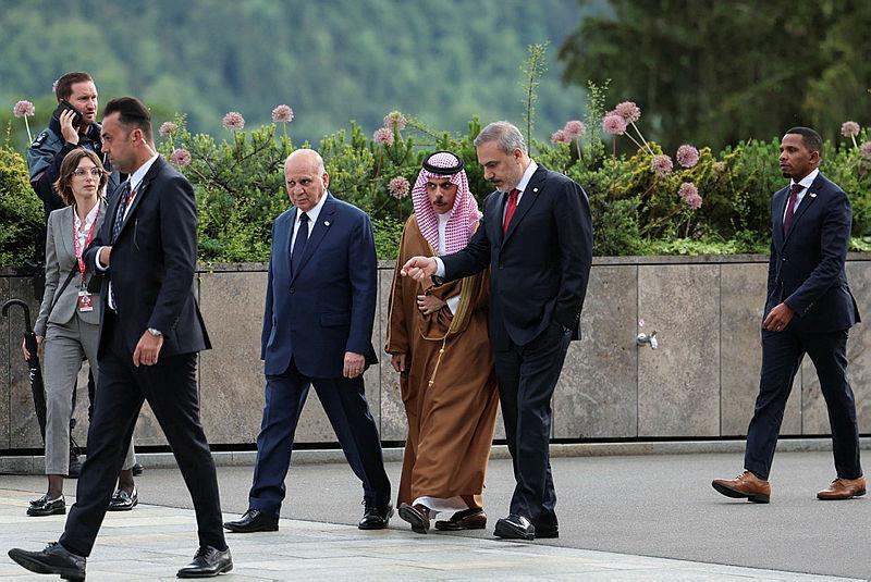 Dışişleri Bakanı Hakan Fidan'dan Ukrayna Barış Konferansı'nda önemli açıklamalar: Türkiye barış sürecini kolaylaştırmaya hazır-5