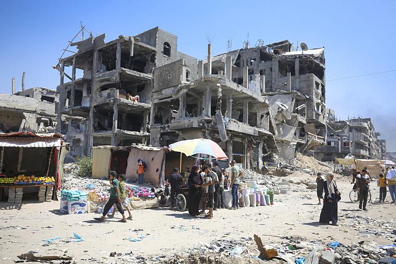 İsrail Gazze’de sağlık görevlilerini hedef aldı: Ambulans ve Acil Durum Müdürü Cafarani hayatını kaybetti-1