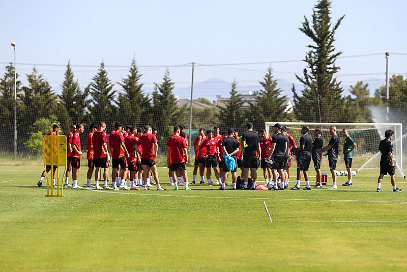 antalyaspor-alex-de-souza-yonetiminde-yeni-sezon-hazirliklarina-basladi-1720359339833.jpeg Antalyaspor Alex de Souza yönetiminde yeni sezon hazırlıklarına başladı-2