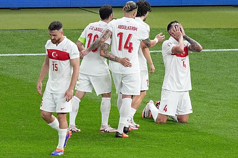Milli futbolculardan veda mesajları!-9