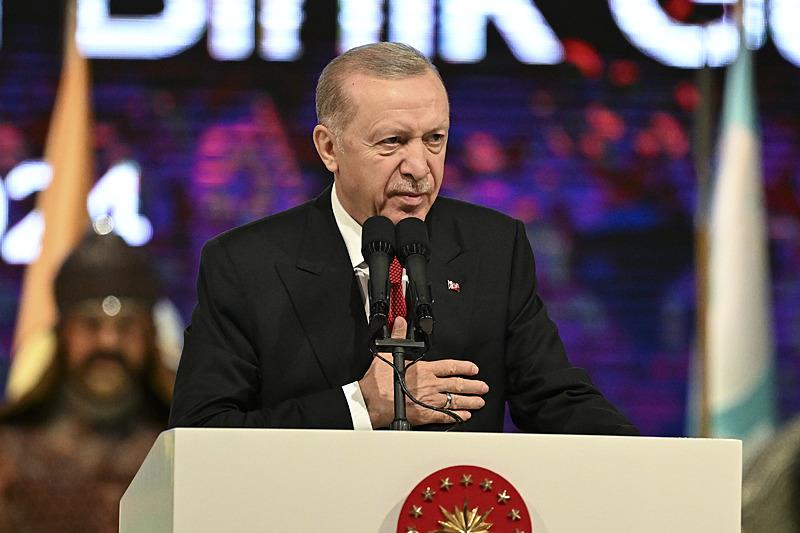 baskan-erdogan-15-temmuz-demokrasi-ve-milli-birlik-gunu-anma-programinda-onemli-aciklamalarda-bulundu-1721071931617.jpeg