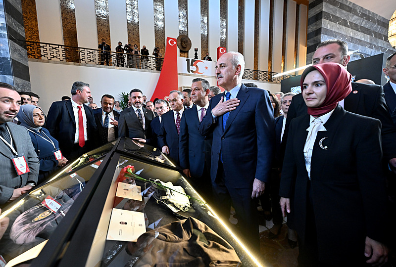 TBMM Başkanı Numan Kurtulmuş, Aile ve Sosyal Hizmetler Bakanı Mahinur Özdemir Göktaş 