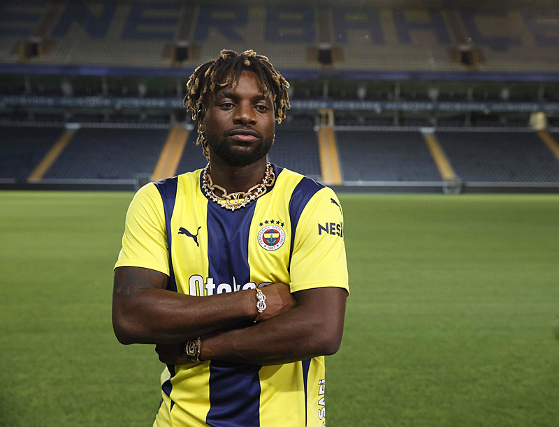 Allan Saint-Maximin 27 numaralı formayı giyecek