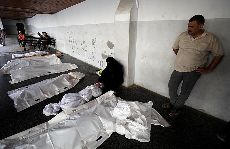 İsrail ordusunun gece boyunca Gazze Şeridi'ne yönelik sürdürdüğü saldırılarda çok sayıda Filistinlinin yaşamını yitirdiği, onlarcasının yaralandığı bildirildi.