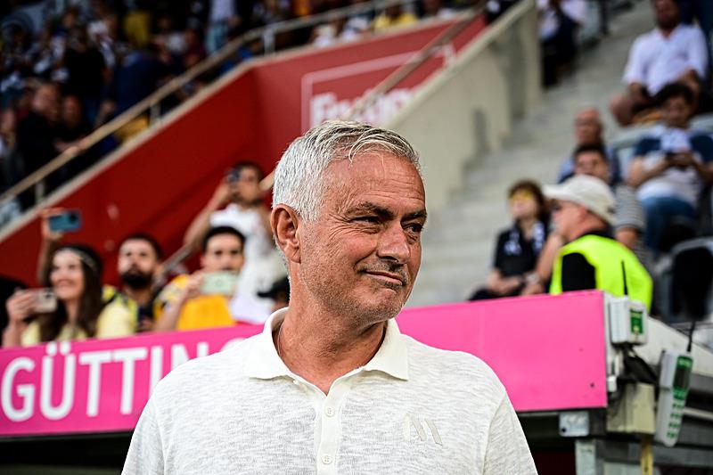 Mourinho Fenerbahçe ile çıktığı ilk maçı kazandı.