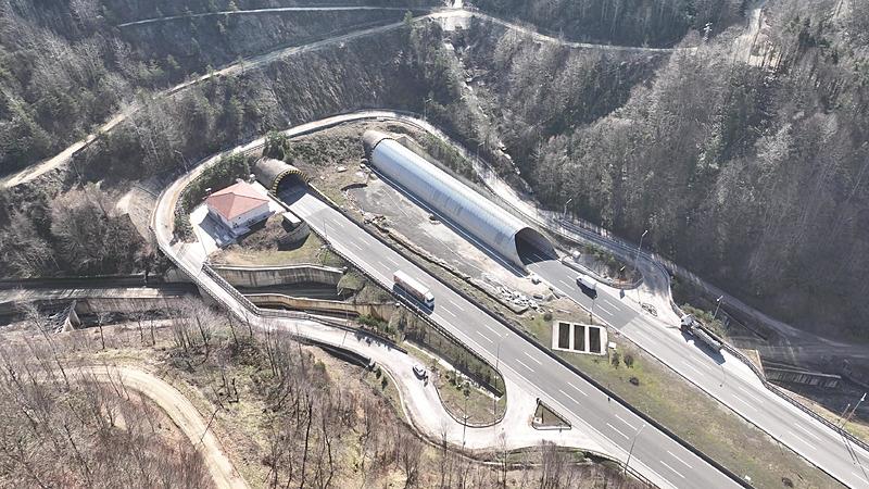 Bolu Dağı geçişinin İstanbul istikameti trafiğe kapatılıyor