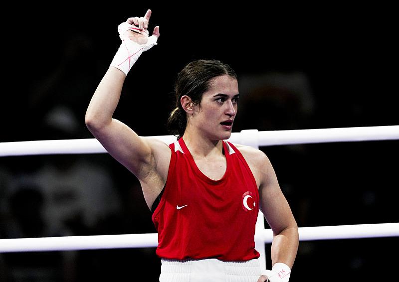 Milli sporcu Esra Yıldız Kahraman