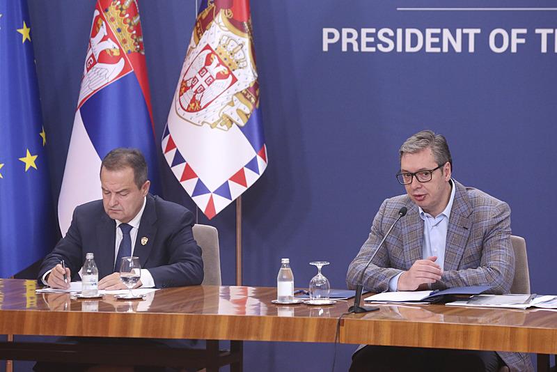 Sırbistan İçişleri Bakanı İvica Dacic ve Cumhurbaşkanı Aleksandar Vucic