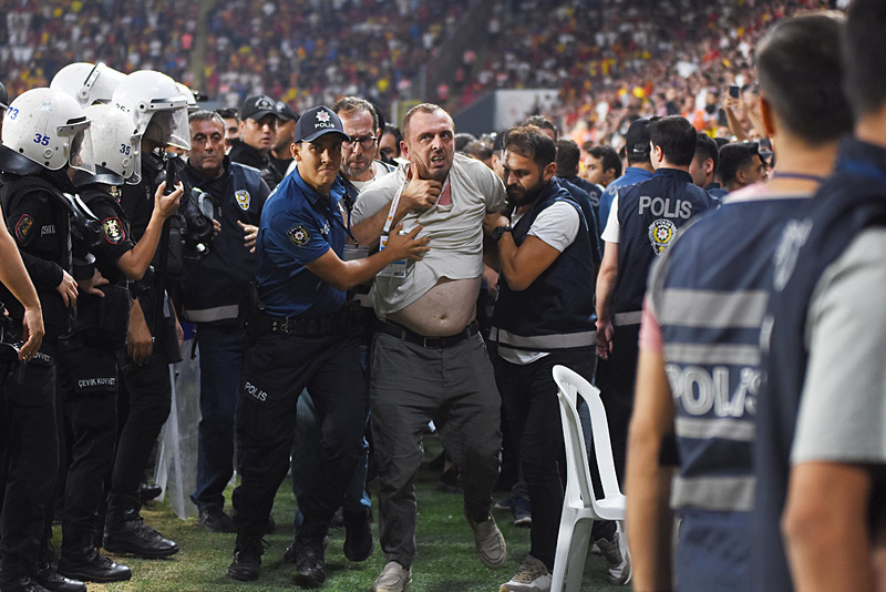 goztepeden-ali-koca-tepki-aciklamasi-asla-kabul-edilemez-1723987433273.jpg Fatih Özkan