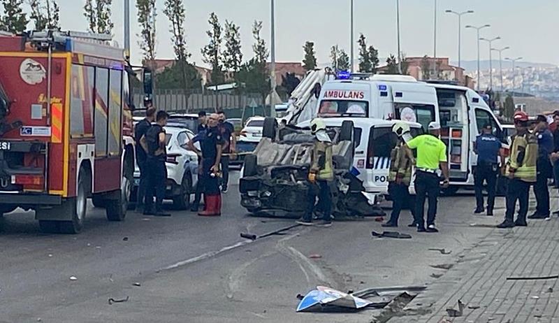 Takla atan araçta bulunan bir kişi hayatını kaybederken, sürücü yaralı olarak kurtuldu