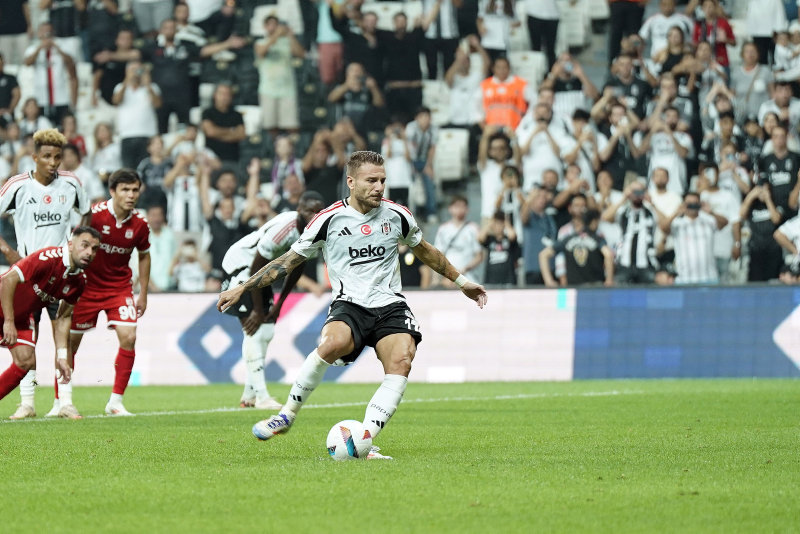 Beşiktaş bu galibiyetle ligde 3'te 3 yaptı.