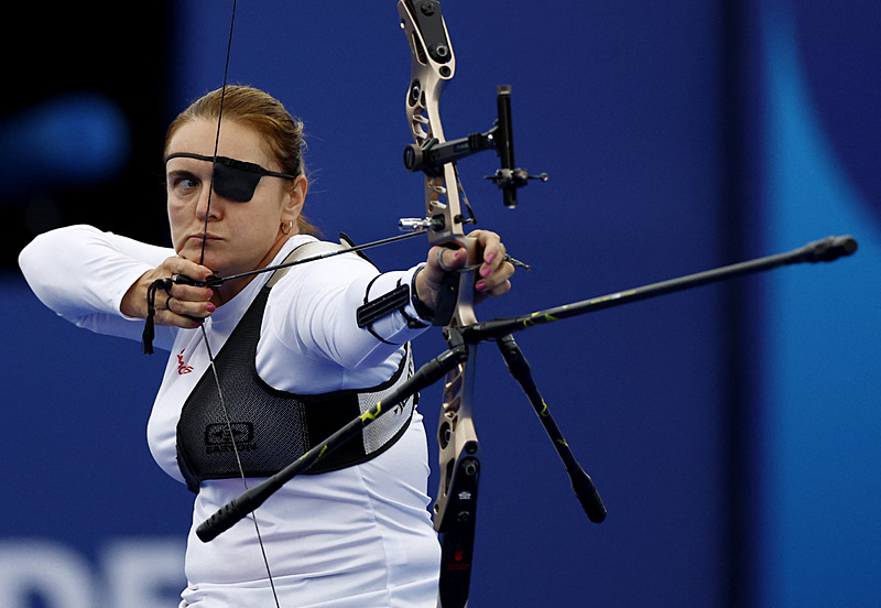 Merve Nur Eroğlu ve Sadık SAvaş çeyrek finalden itibaren Ukrayna, İran ve Slovenya'yı eleyip finalde İtalya'yı mağlup etti