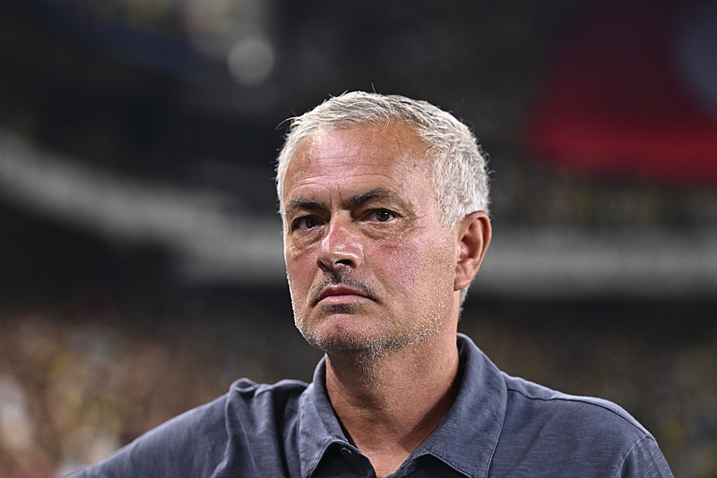 Jose Mourinho ilk derbisine Galatasaray karşısında çıkacak