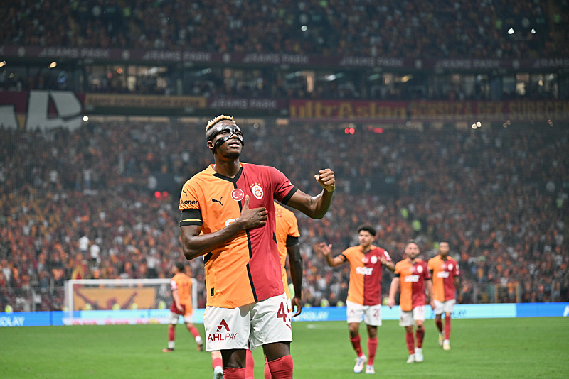 Victor Osimhen'in sevindiği gol Abdülkerim Bardakcı'ya yazıldı